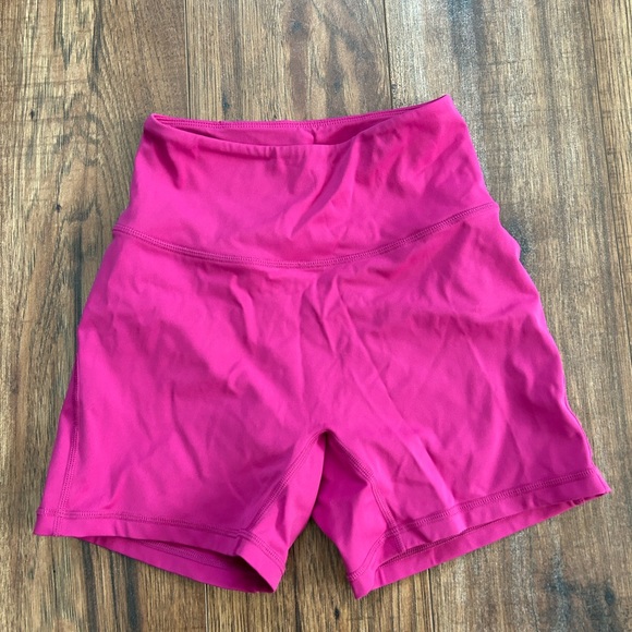 Alphalete Pulse Surge Short - Picture 2 of 2